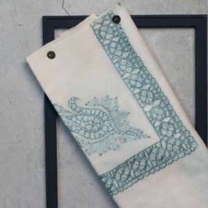 شال صوف سيمي باشمينا رجالي بنقشة يدوية فاخرة من شازار